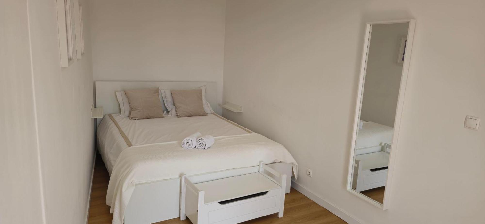 Apolonia River View Apartment