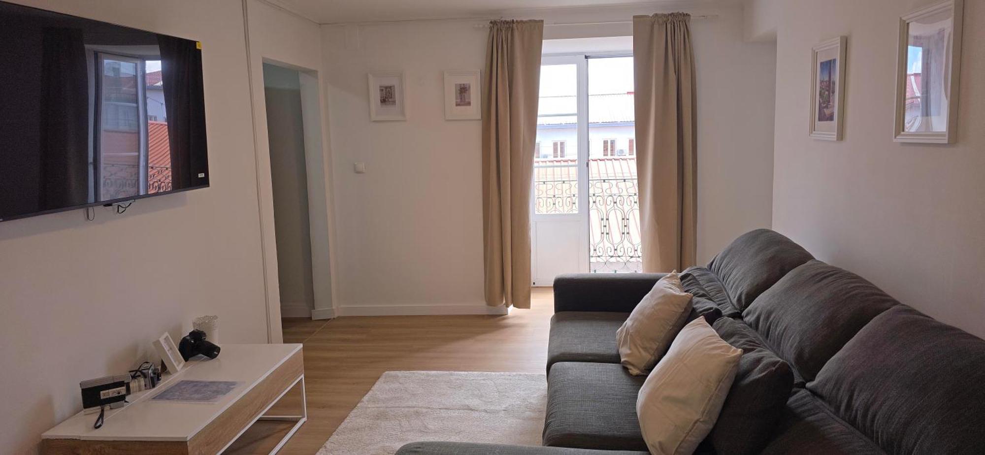 Apolonia River View Apartment